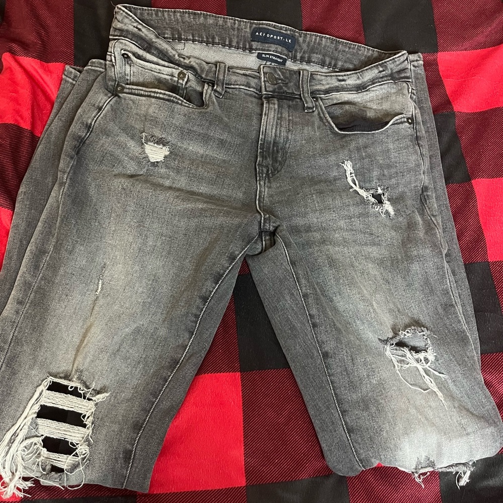 Men’s Aeropostale slim straight gray denim jeans/ black